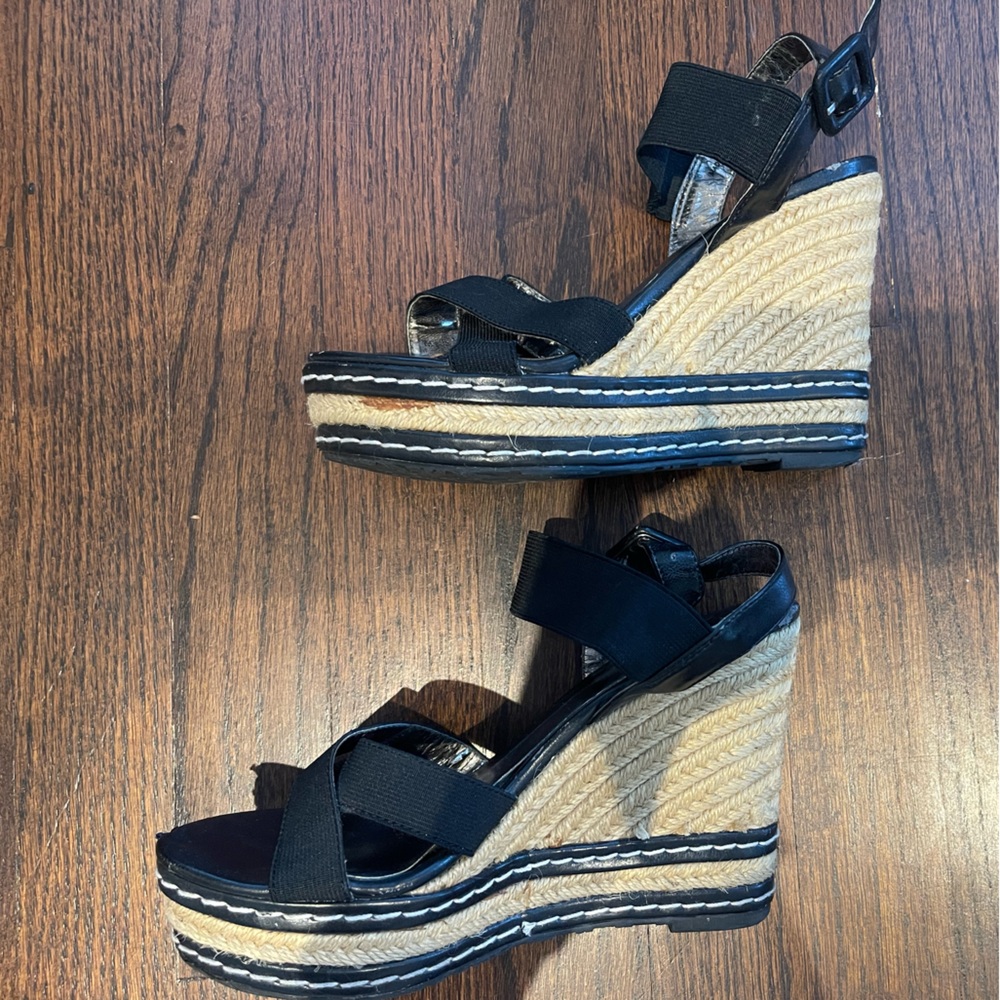 Charles by Charles David grass cloth and black elastic platforms, 6.5, GUC